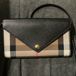 Burberry Hannah bag.